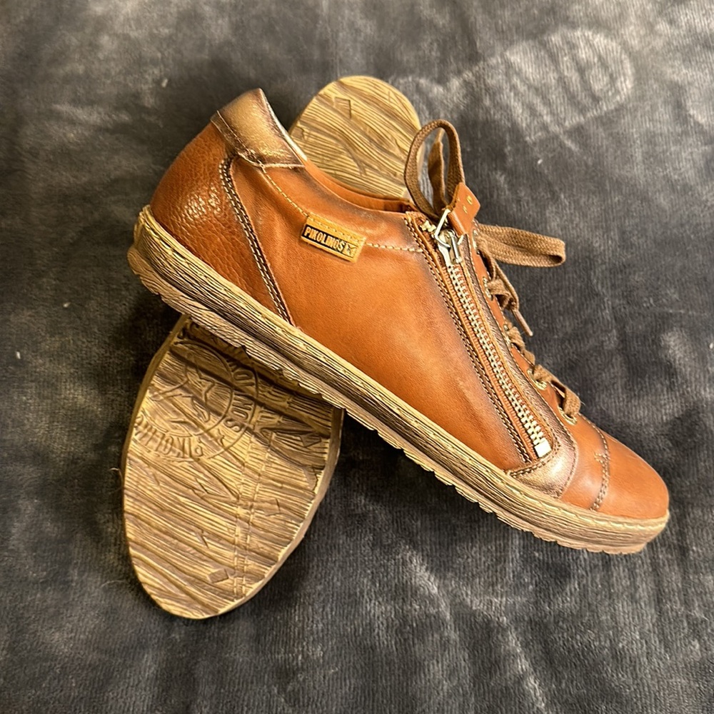 Pikolinos lace up zip leather shoes Sz 38
